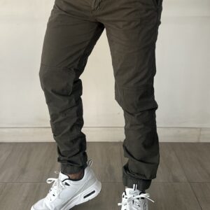 Jogger liso verde musgo