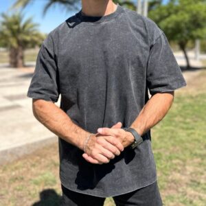 Polera oversize desgastada color marengo