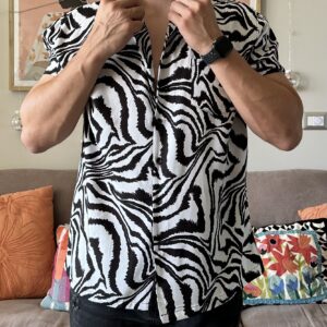 Camisa modelo cebra rayas negras